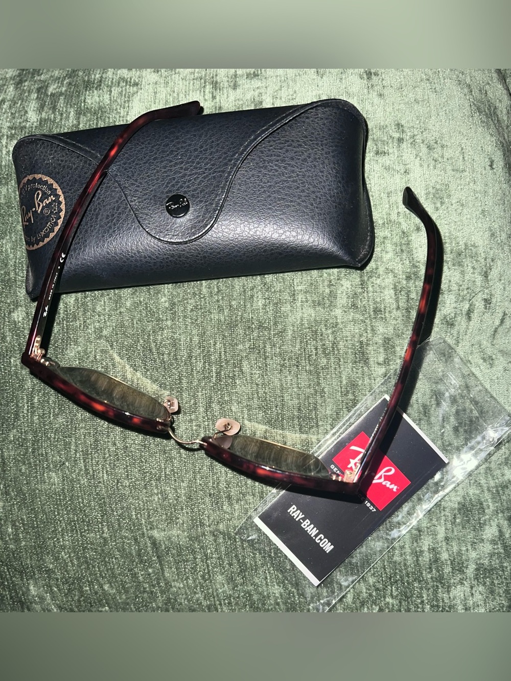 Ray-Ban NWOT POLARIZED Clubmaster - Tortoise Frame with Pinkish Color Lense - Picture 3 of 5